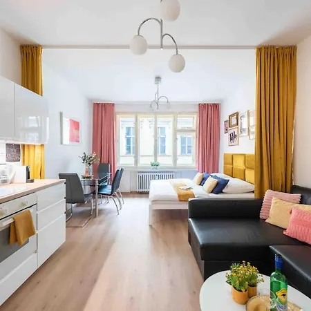 Golden Sunny Apartment, Centre, For 4 People Lejlighed