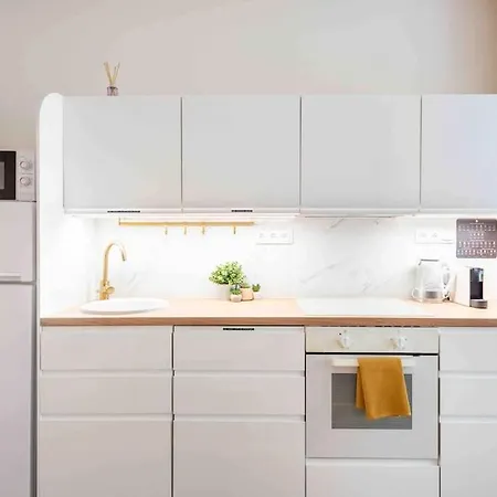 Golden Sunny Apartment, Centre, For 4 People Lejlighed *
