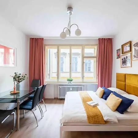 Golden Sunny Apartment, Centre, For 4 People Lejlighed